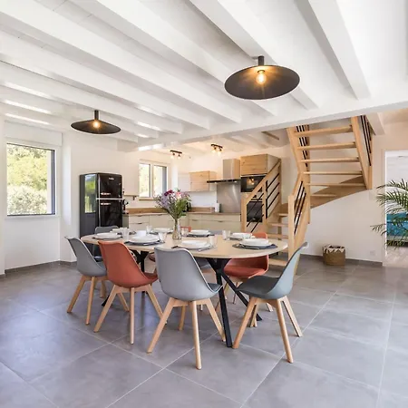 Renove Proche Plages, Parking, Jardin Privatif, Terrasse Sud-est - Fr-1-306-1315